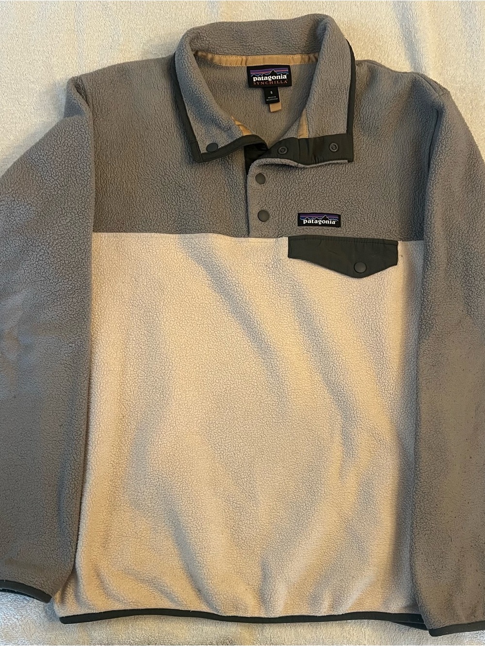 Patagonia Woman’s Gray and Cream Snap-Placket Fleece Pullover